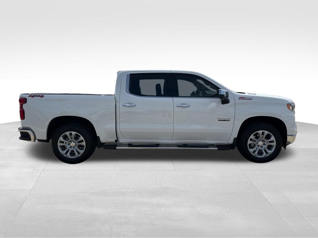 Used 2025 Chevrolet Silverado 1500 LTZ AWD/4WD image 7