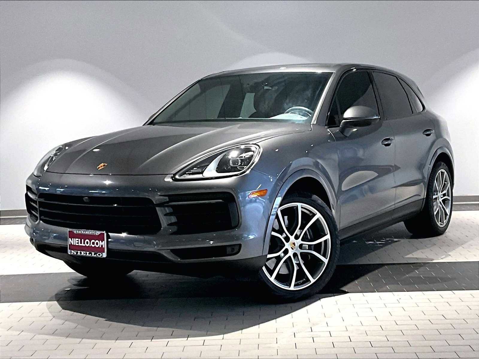 Used 2023 Porsche Cayenne video 1