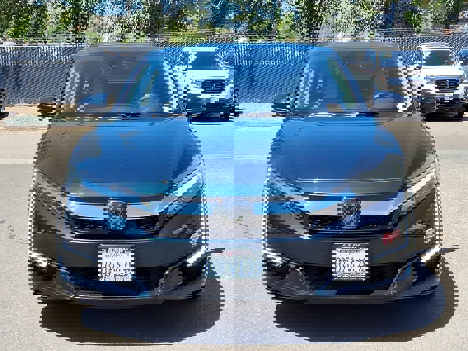 Used 2018 Honda Clarity Plug-In Hybrid image 2