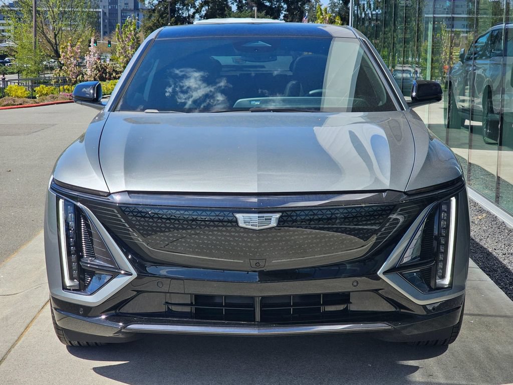 Used 2025 Cadillac Lyriq Sport RWD image 8