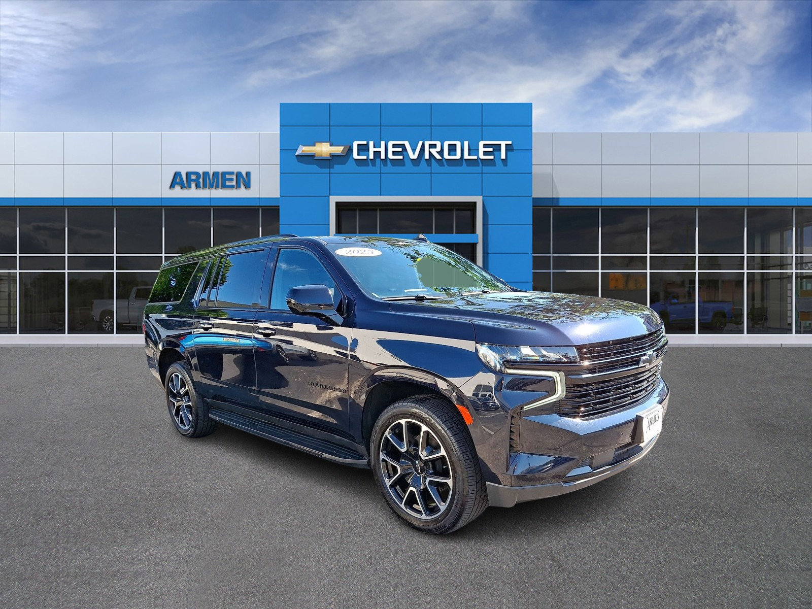 Certified 2023 Chevrolet Suburban RST AWD/4WD image 4