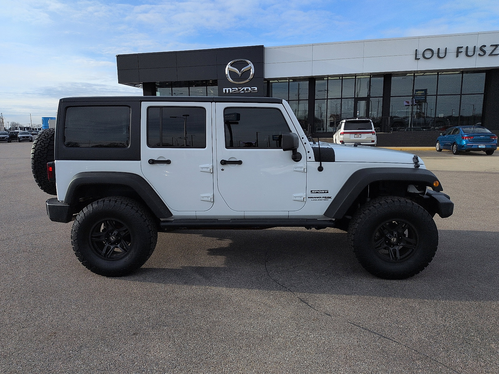 Used 2018 Jeep Wrangler Unlimited Sport S image 2