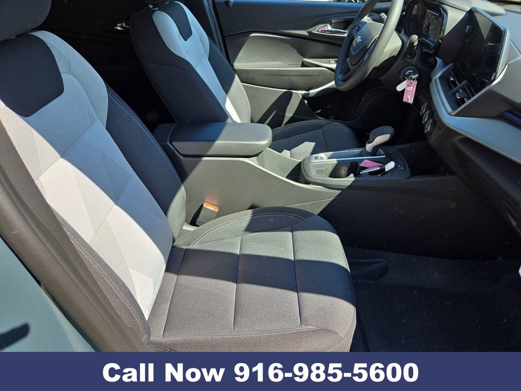 New 2026 Chevrolet Trax LS w/ Driver Confidence Package image 31