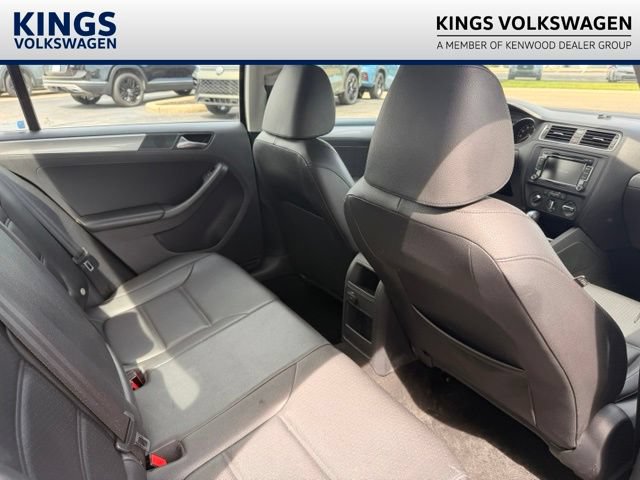 Used 2015 Volkswagen Jetta SE FWD image 15