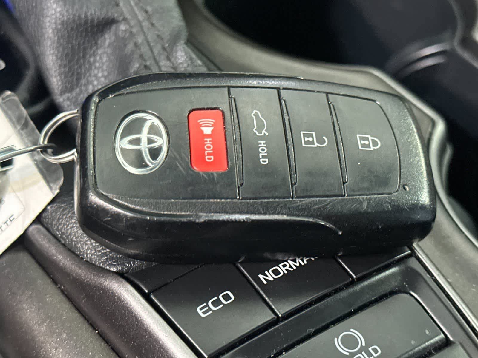 Used 2023 Toyota Camry SE w/ Cold Weather Package AWD/4WD image 28