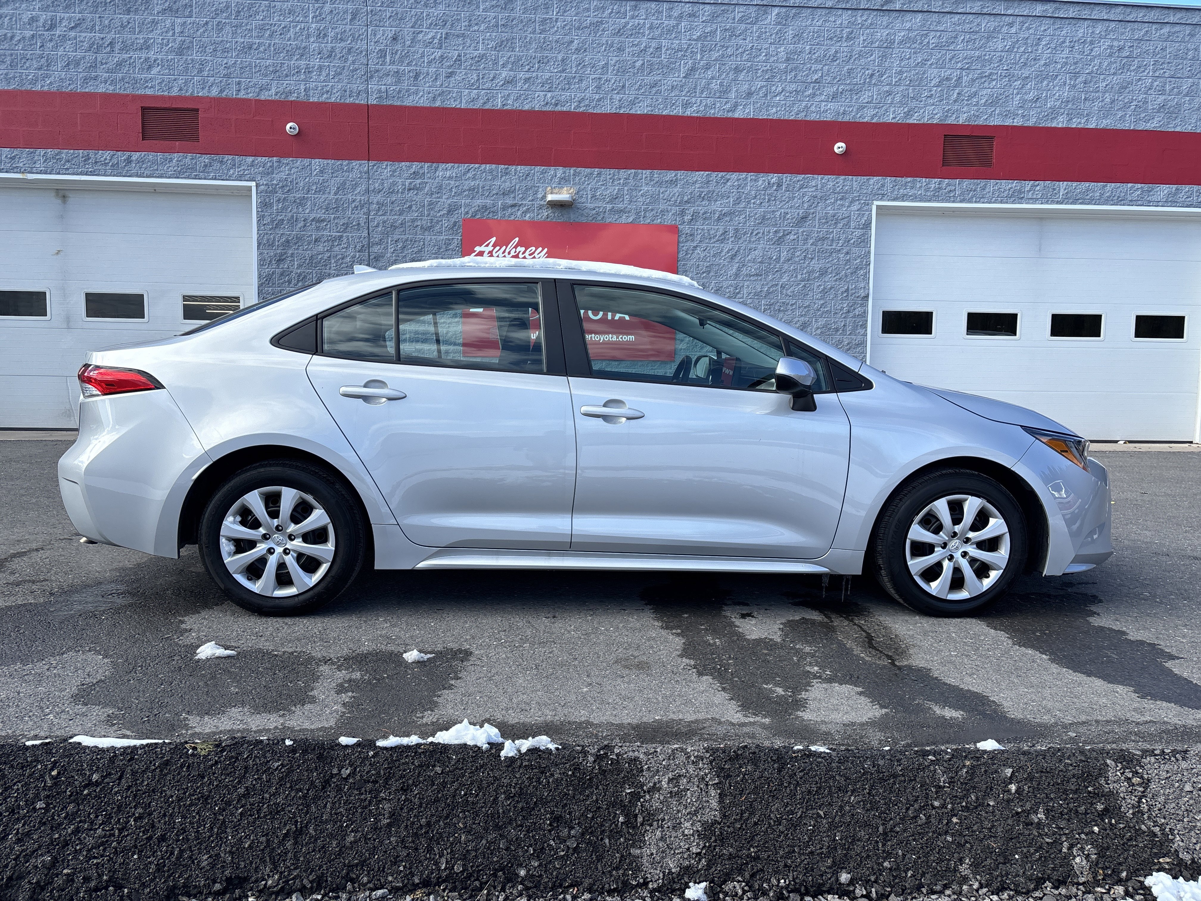 Certified 2024 Toyota Corolla LE video 3