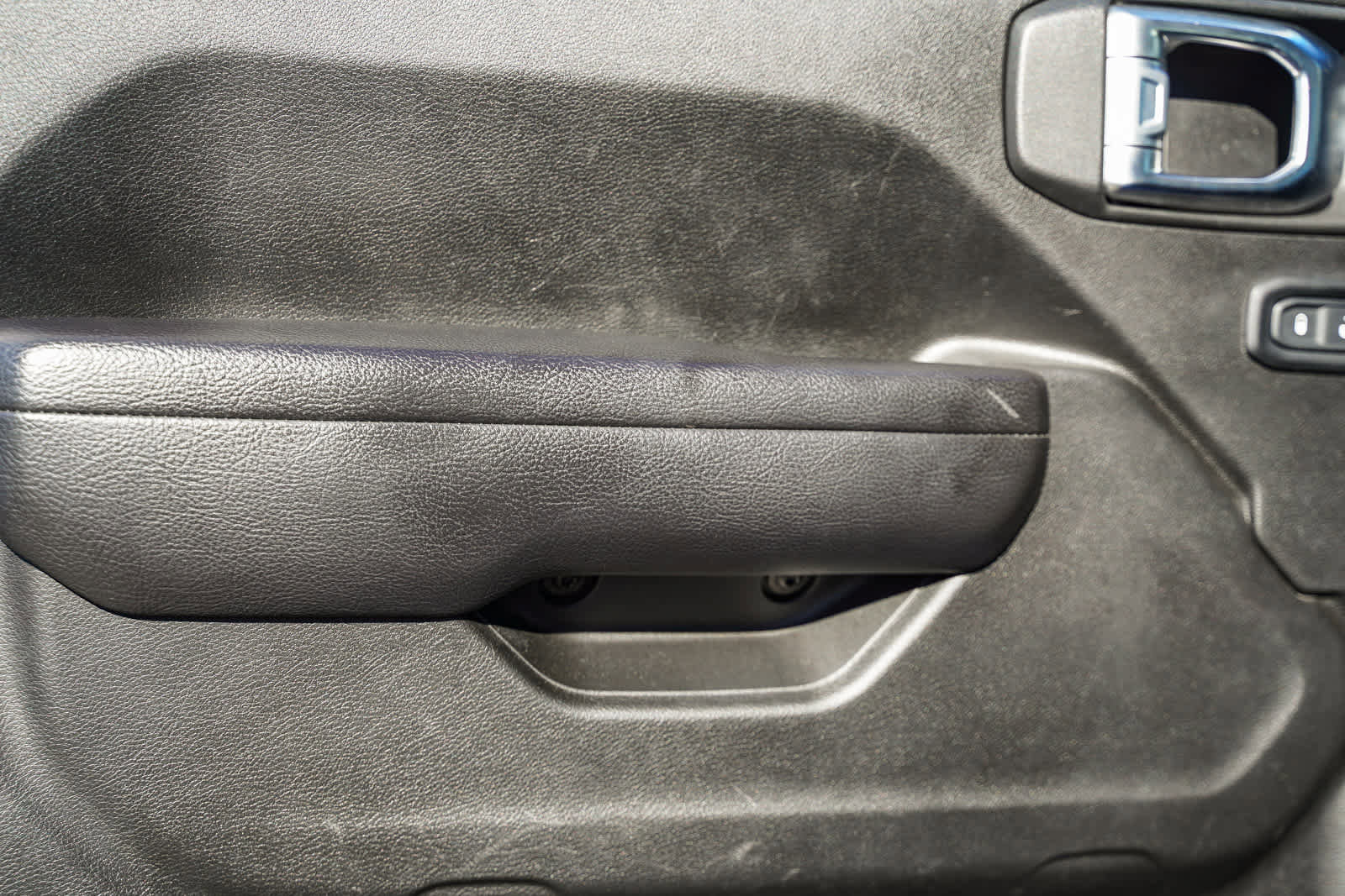 Used 2024 Jeep Wrangler Sport S image 20