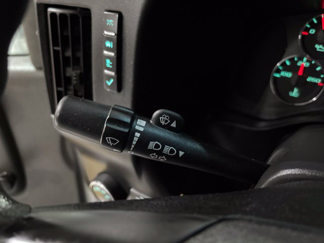 Used 2012 GMC Savana 3500 RWD image 24