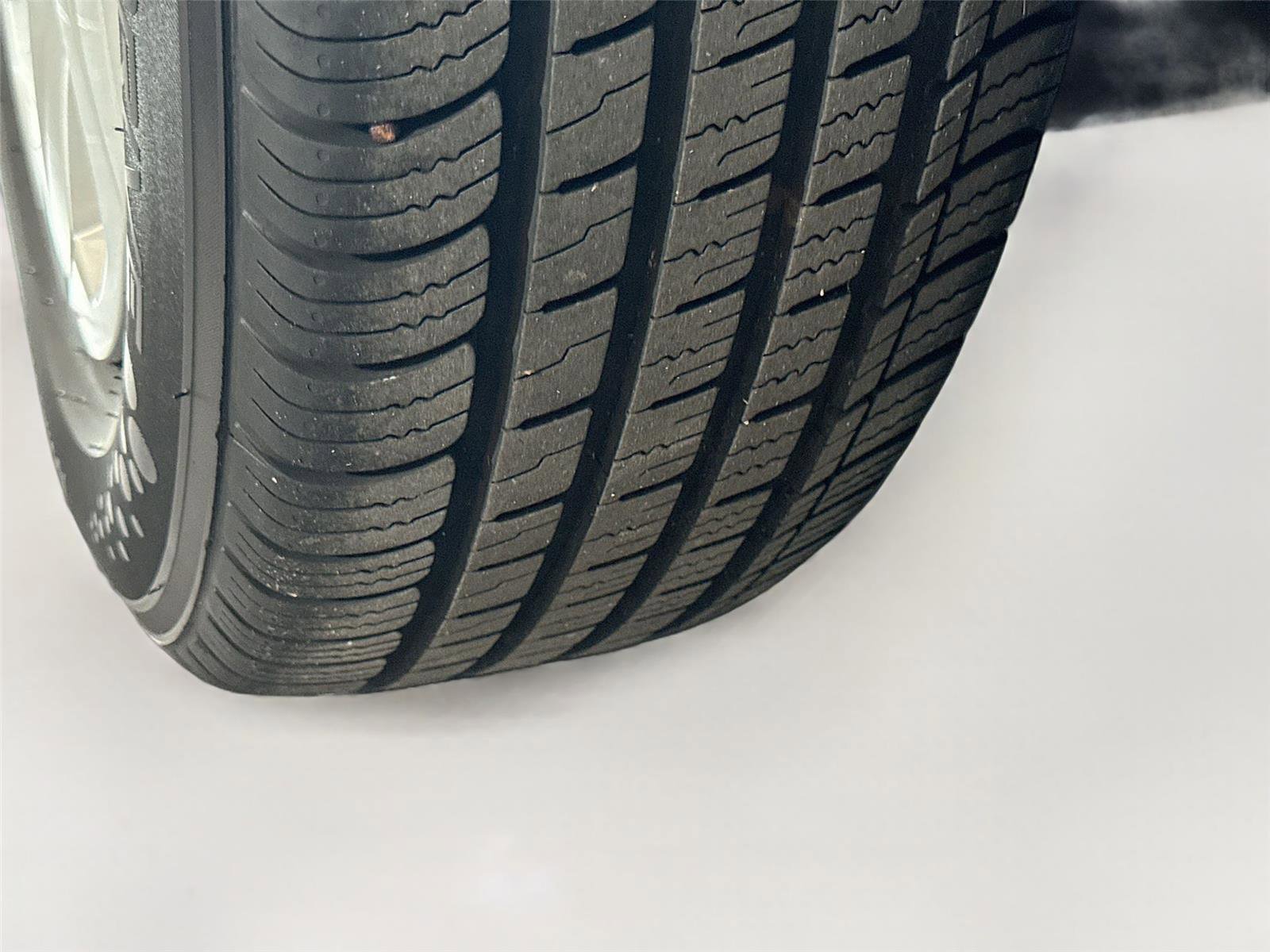 Used 2019 Toyota RAV4 LE image 27