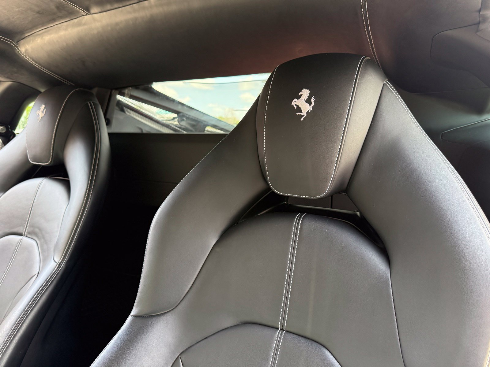 Used 2020 Ferrari F8 Tributo RWD image 26
