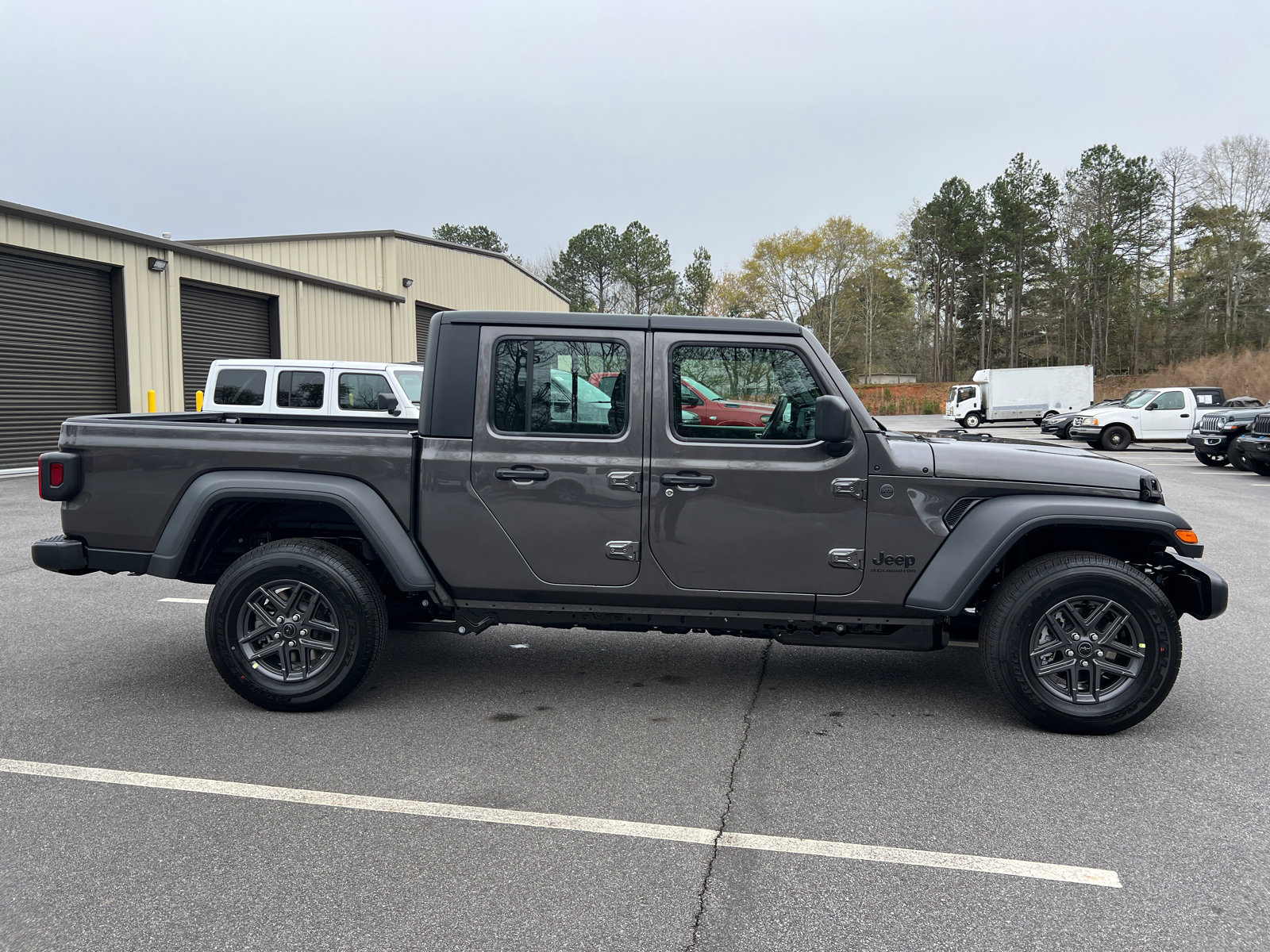 New 2026 Jeep Gladiator Sport image 4