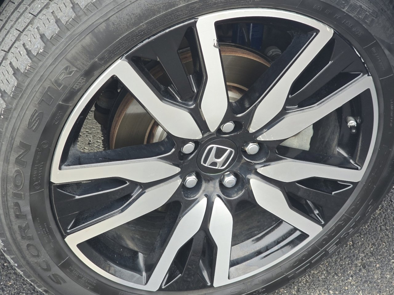 Certified 2020 Honda Pilot Touring image 15