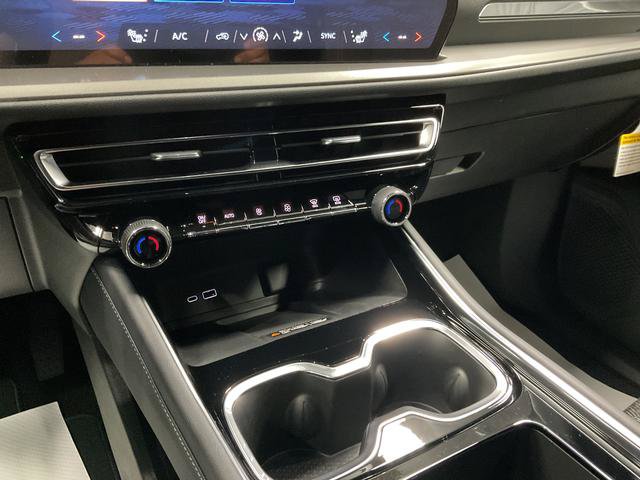 New 2027 Chevrolet Traverse LT AWD/4WD image 17