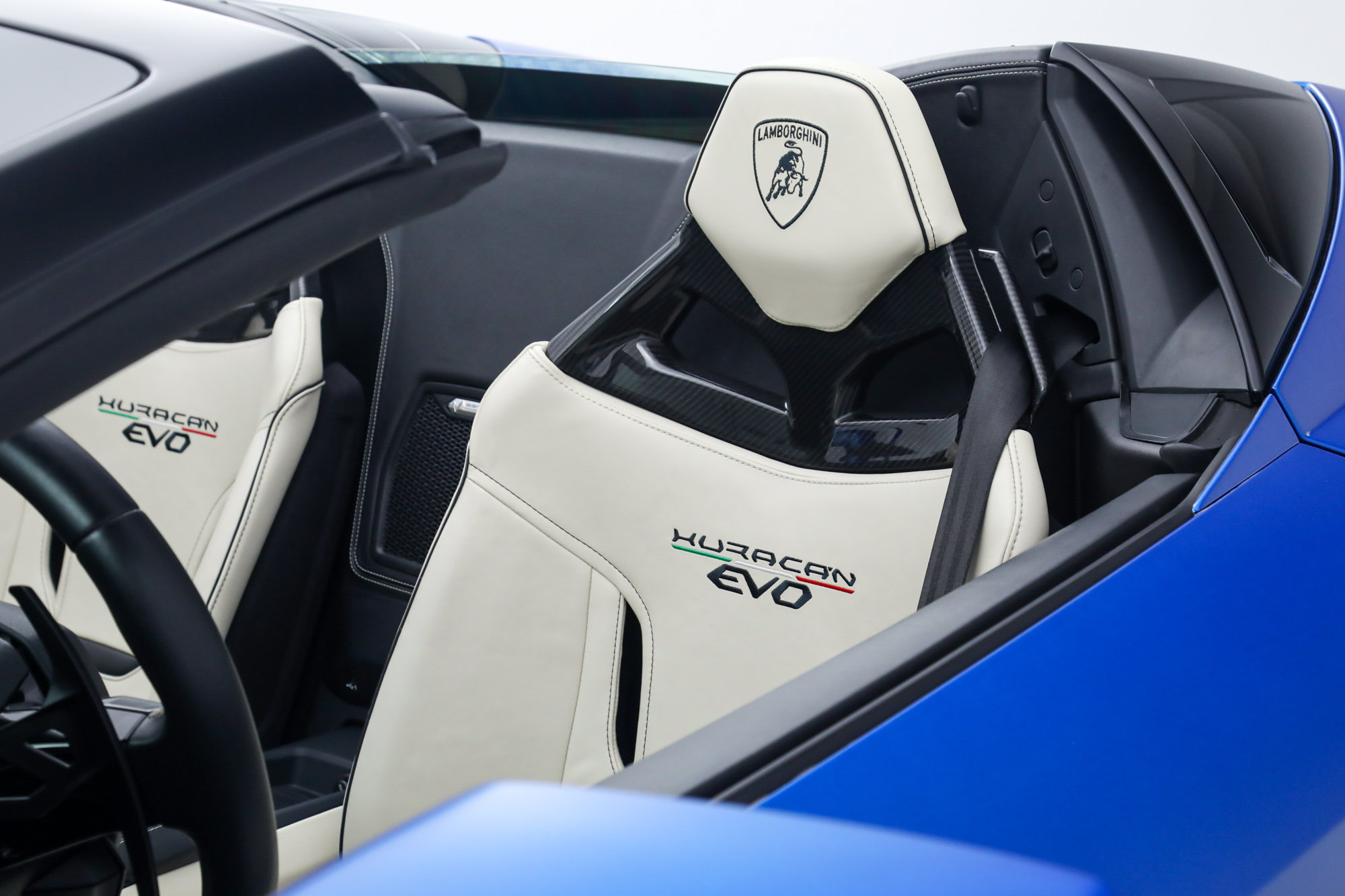 Used 2021 Lamborghini Huracan EVO RWD image 16