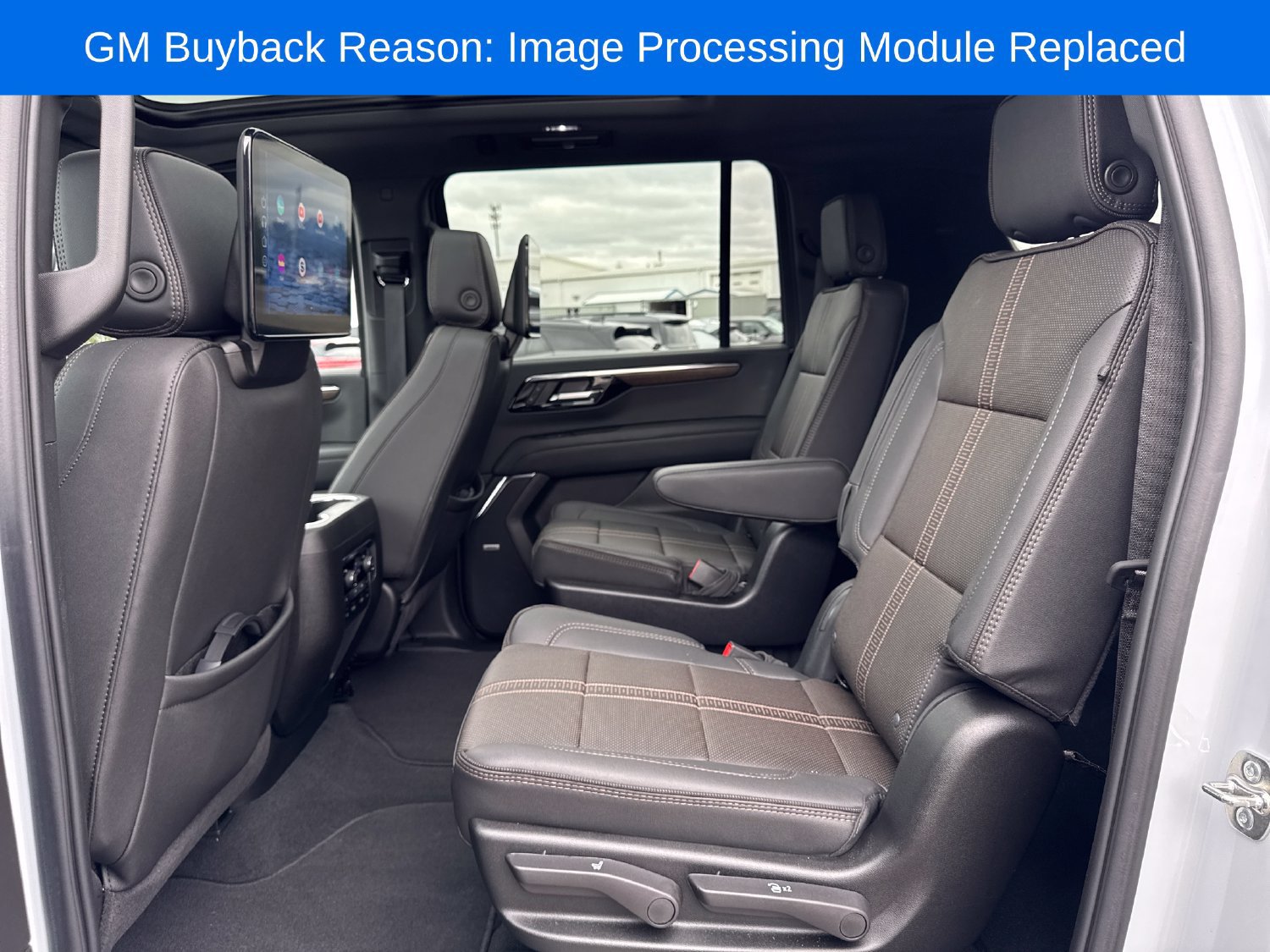 Used 2026 Chevrolet Suburban High Country AWD/4WD image 22