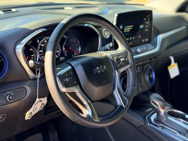 Used 2024 Chevrolet Blazer RS FWD image 9