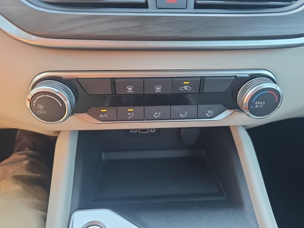 Used 2025 Nissan Altima 2.5 SV FWD image 22