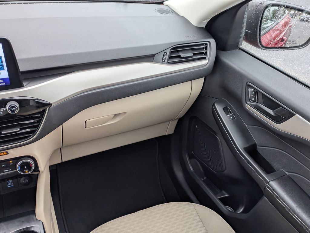 Used 2022 Ford Escape SE w/ Convenience Package image 17