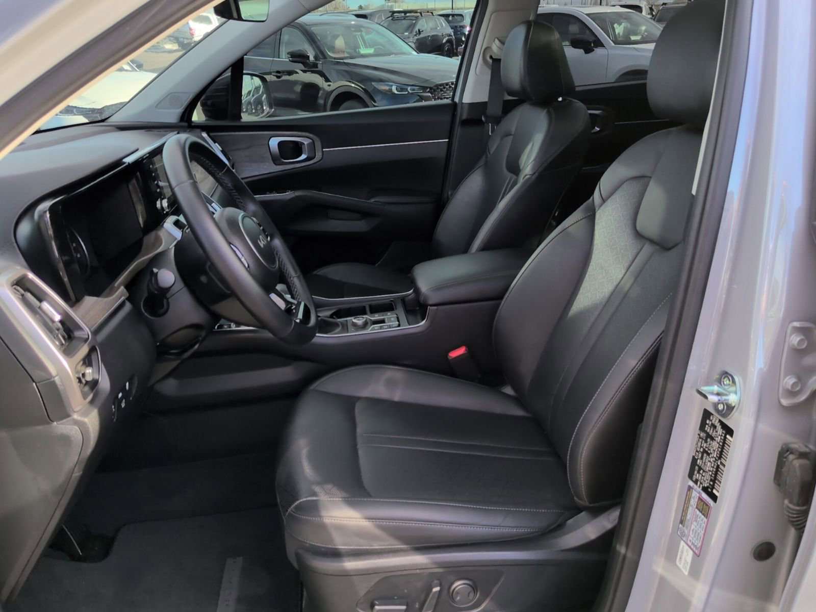 Used 2023 Kia Sorento X-Line EX image 9