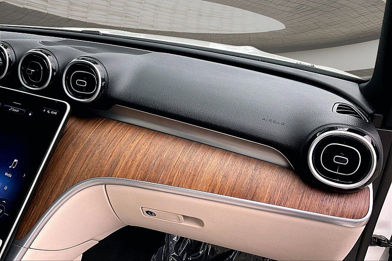 Used 2024 Mercedes-Benz C 300 Sedan image 15