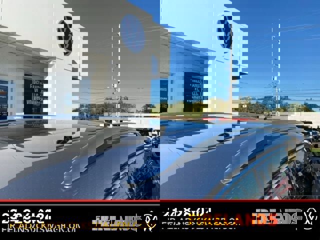 New 2025 Volkswagen Tiguan SE image 14