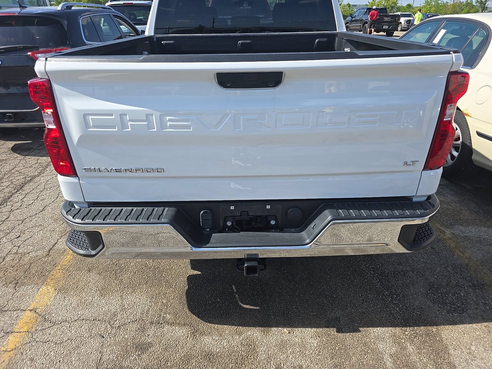 Used 2023 Chevrolet Silverado 1500 LT AWD/4WD image 6