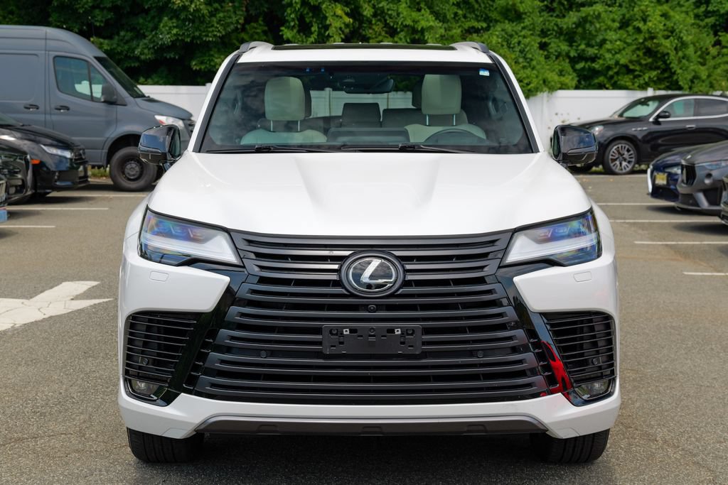 Used 2024 Lexus LX 600 4WD w/ Appearance Package image 2
