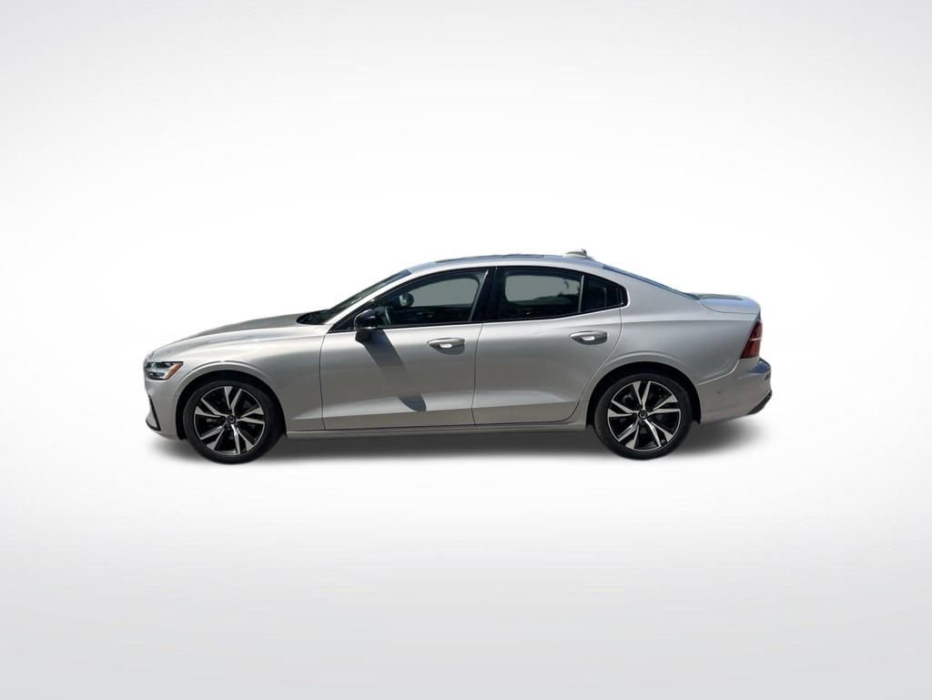Used 2024 Volvo S60 B5 Plus AWD/4WD image 8