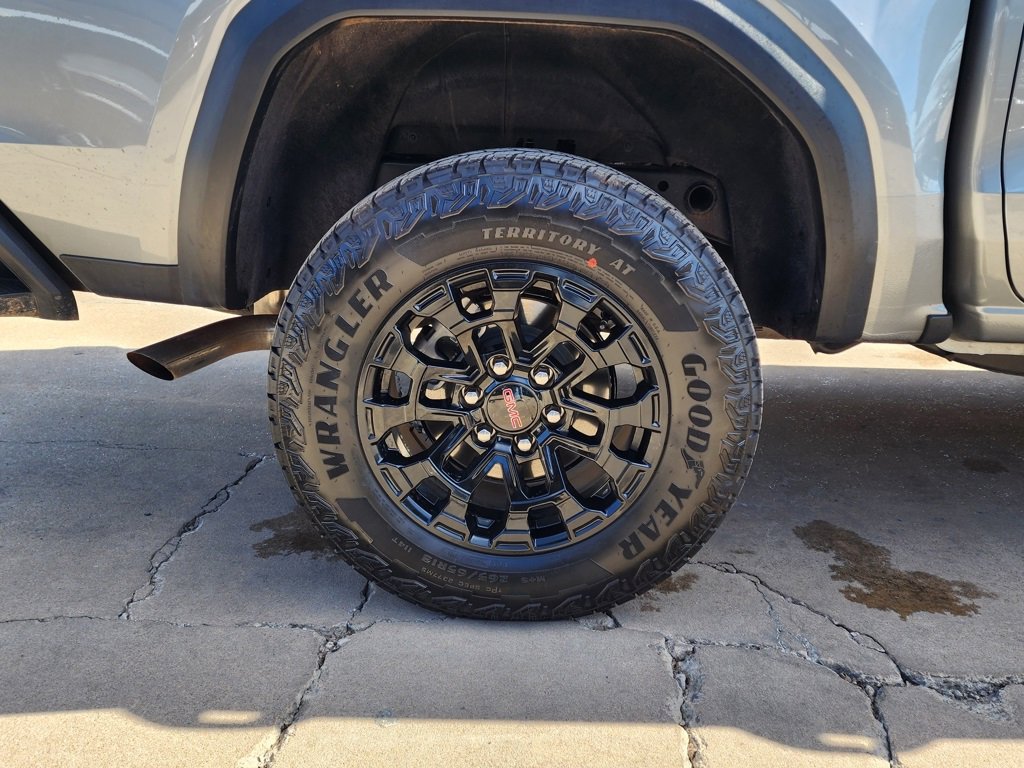 New 2026 GMC Canyon Elevation w/ Convenience Package image 50