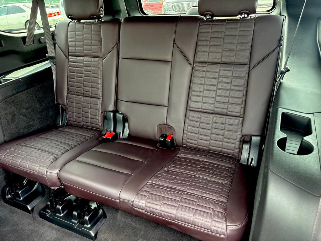 Used 2024 Cadillac Escalade ESV Sport Platinum w/ Heavy-Duty Trailer Package image 12