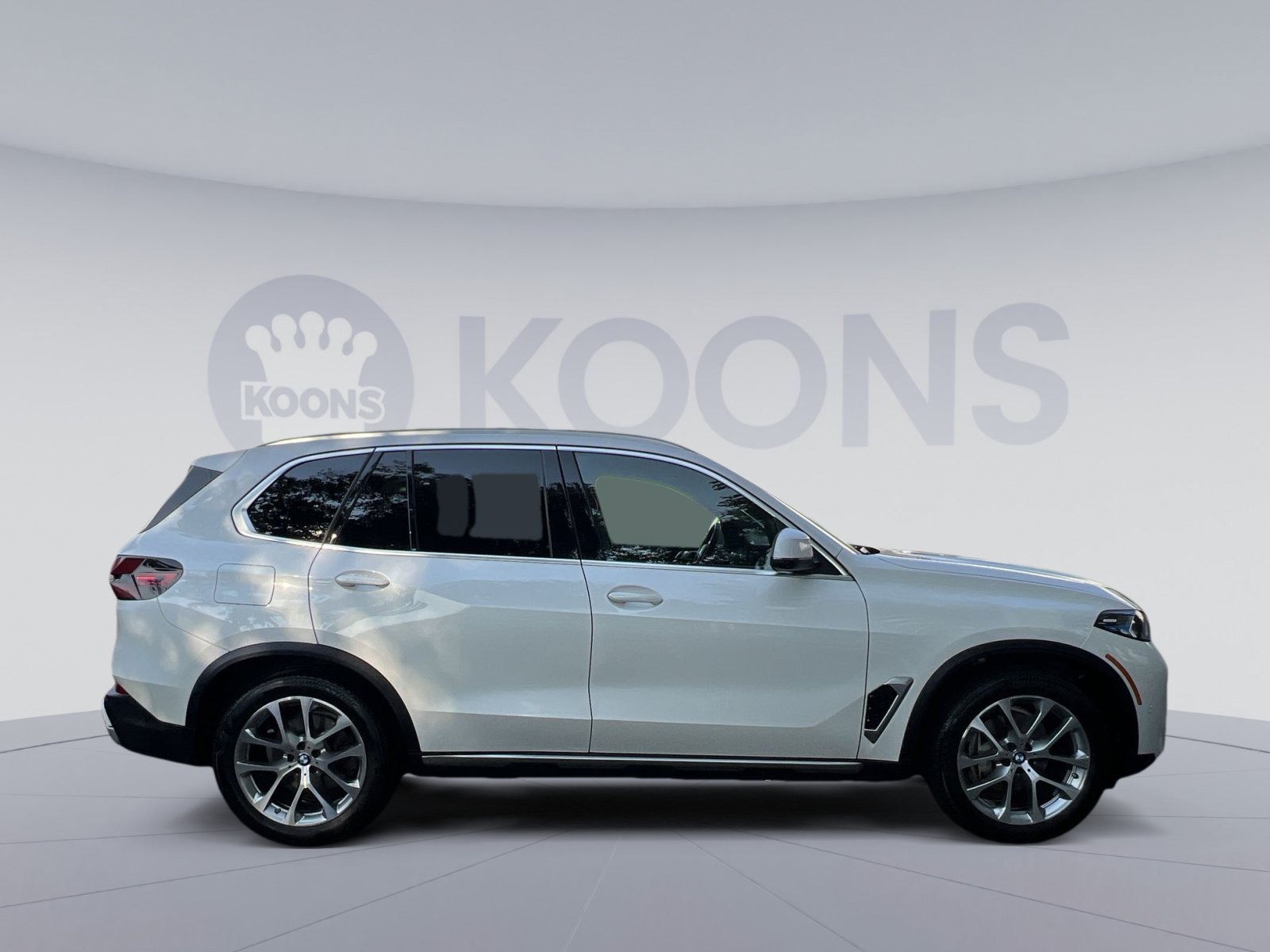 Used 2024 BMW X5 xDrive40i w/ Premium Package AWD/4WD image 7