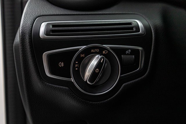 Used 2021 Mercedes-Benz C 300 Sedan w/ Premium Package image 19