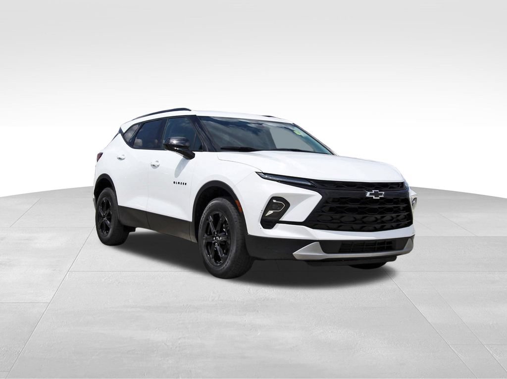 Used 2024 Chevrolet Blazer LT w/ Convenience Package FWD image 1