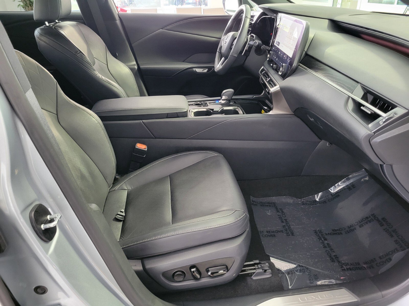 Certified 2023 Lexus RX 350 w/ Cold Area Package AWD/4WD image 17