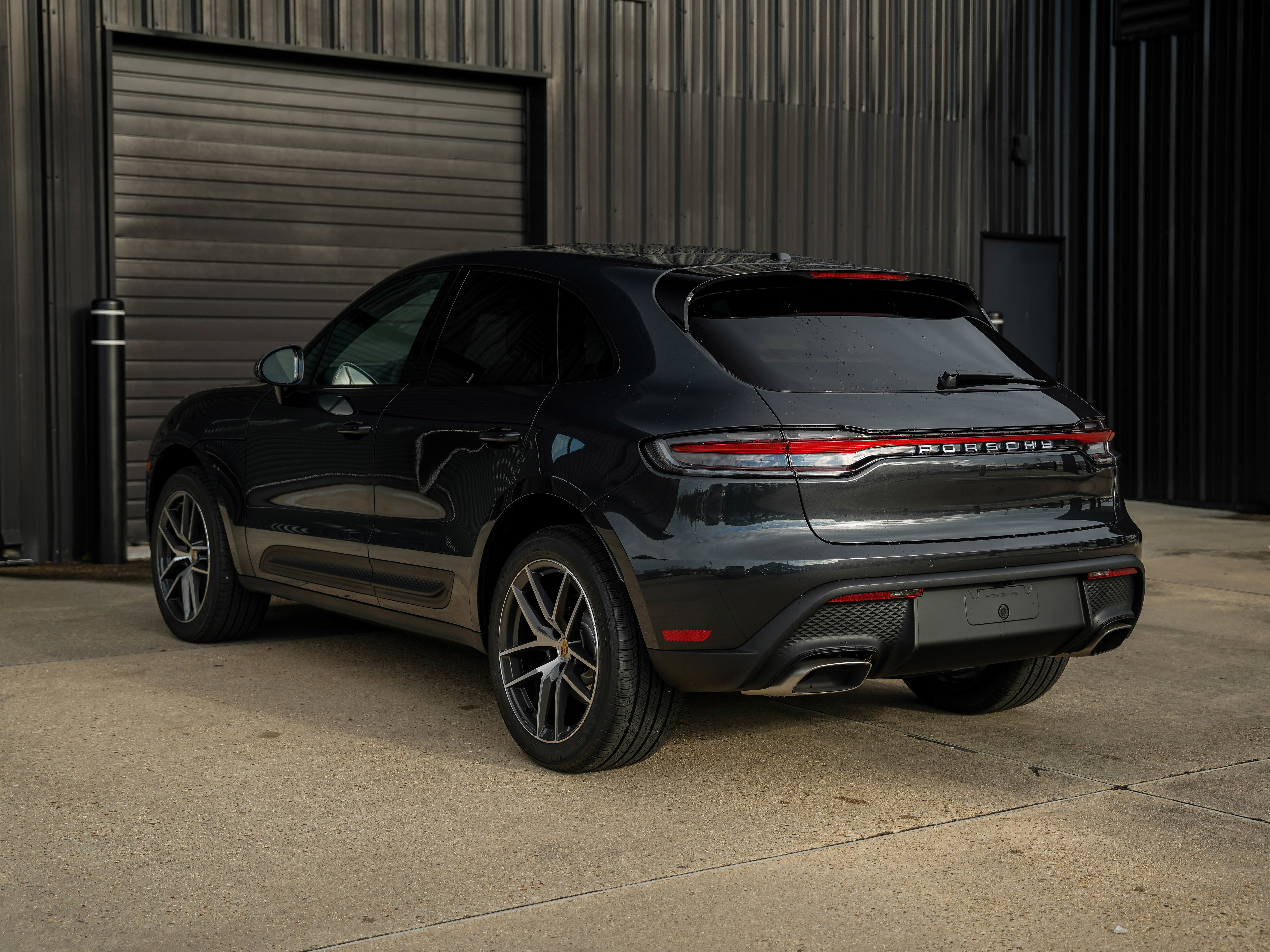 New 2026 Porsche Macan image 3