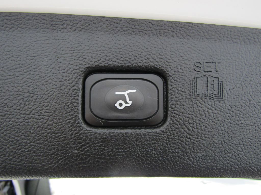Used 2024 Ford Edge Titanium w/ Equipment Group 301A AWD/4WD image 7