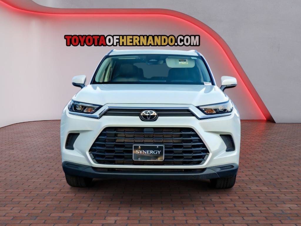 Used 2025 Toyota Grand Highlander AWD image 2