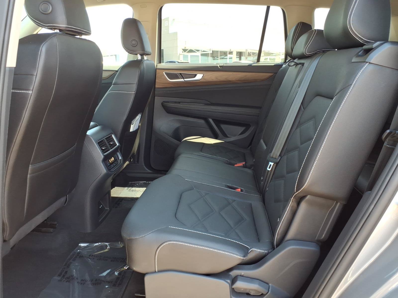 Certified 2026 Volkswagen Atlas SE w/ Panoramic Sunroof Package FWD image 22