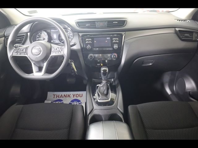 Used 2018 Nissan Rogue Sport S image 17