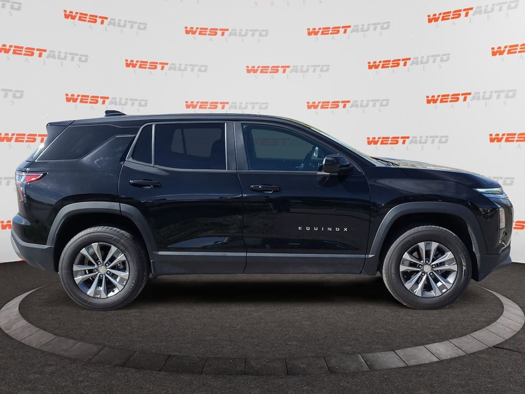Used 2025 Chevrolet Equinox LT FWD image 6