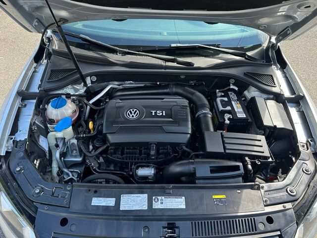 Used 2015 Volkswagen Passat 1.8T Wolfsburg Edition w/ Technology Package FWD image 18