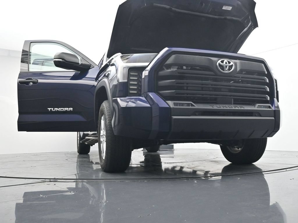 Used 2023 Toyota Tundra SR5 w/ SR5 Convenience Package AWD/4WD image 40