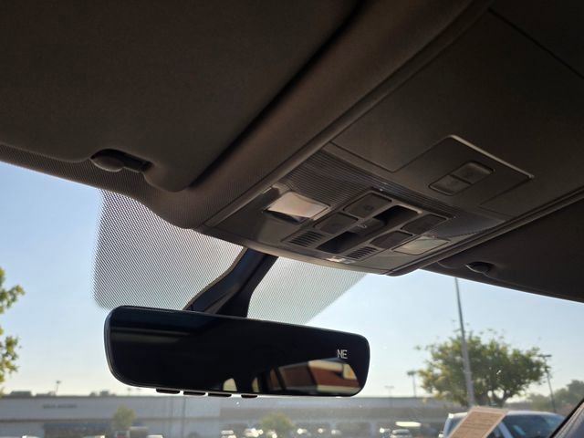 Used 2023 Volkswagen Atlas SE image 43