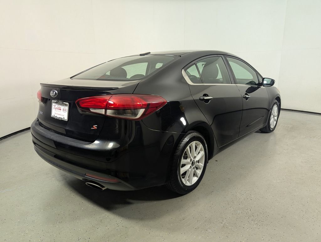 Used 2017 Kia Forte S w/ S Technology Package image 7