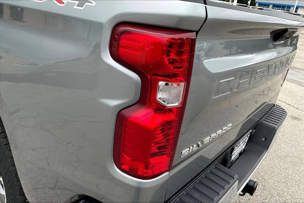 Used 2024 Chevrolet Silverado 1500 LT AWD/4WD image 28
