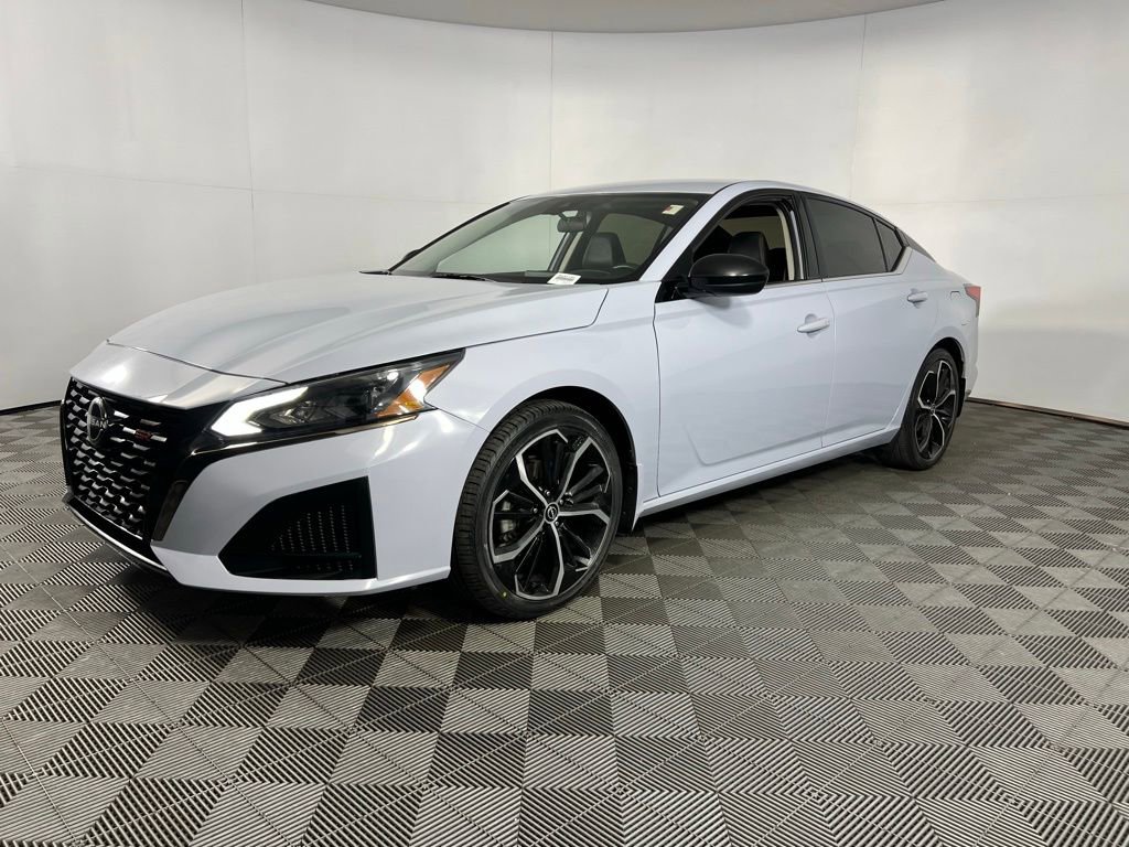 Used 2023 Nissan Altima 2.5 SR image 10