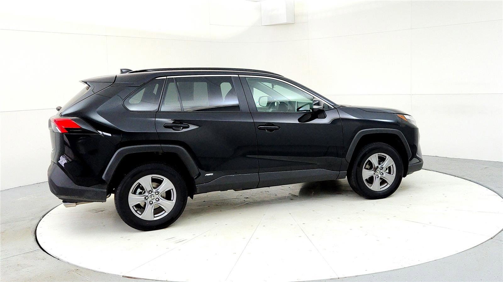 Certified 2025 Toyota RAV4 XLE image 6