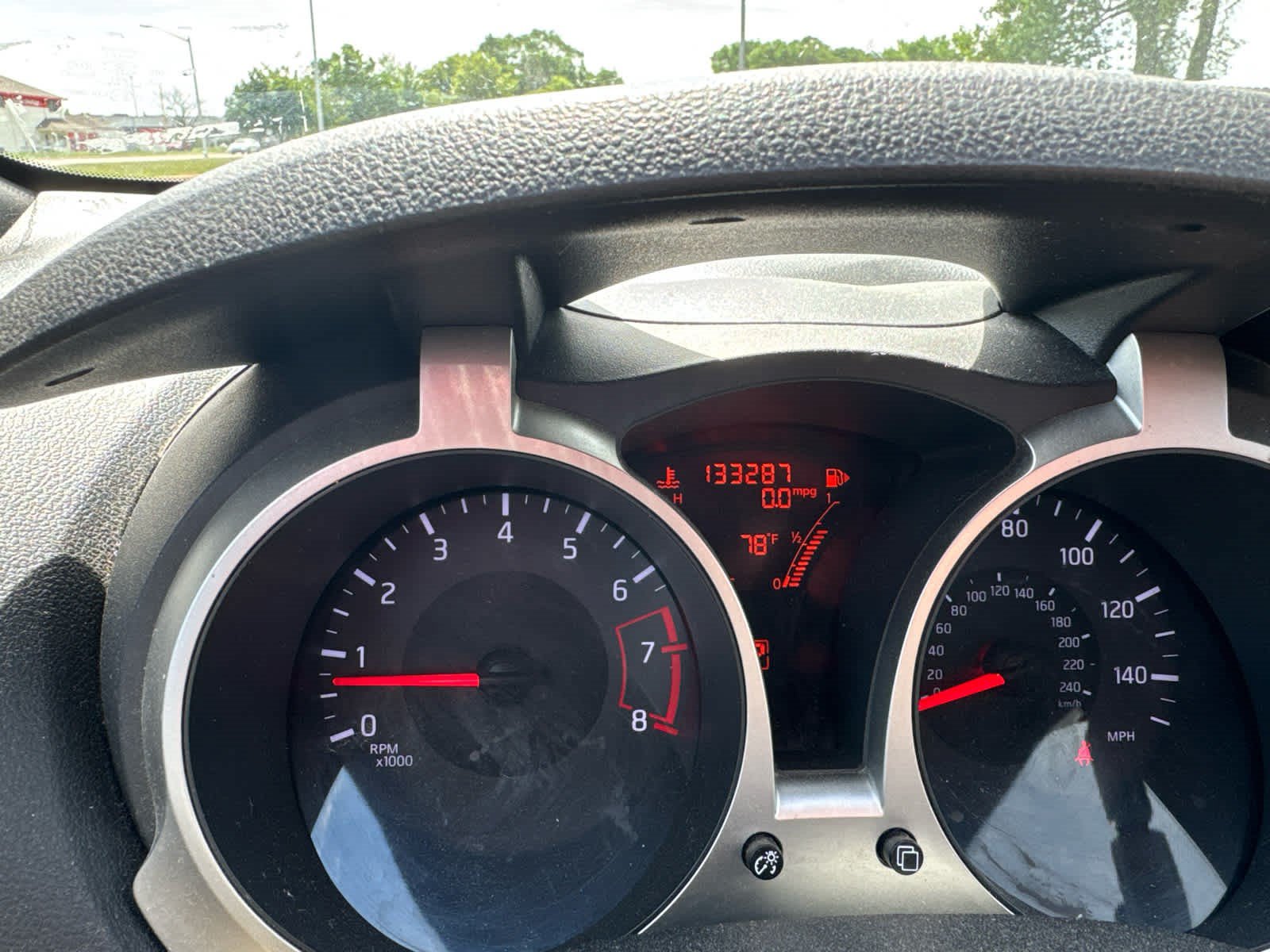 Used 2015 Nissan Juke SV w/ Technology Package FWD image 8