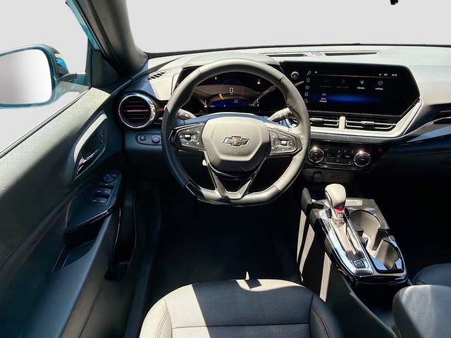Used 2026 Chevrolet Trax RS w/ Sunroof Package FWD image 15