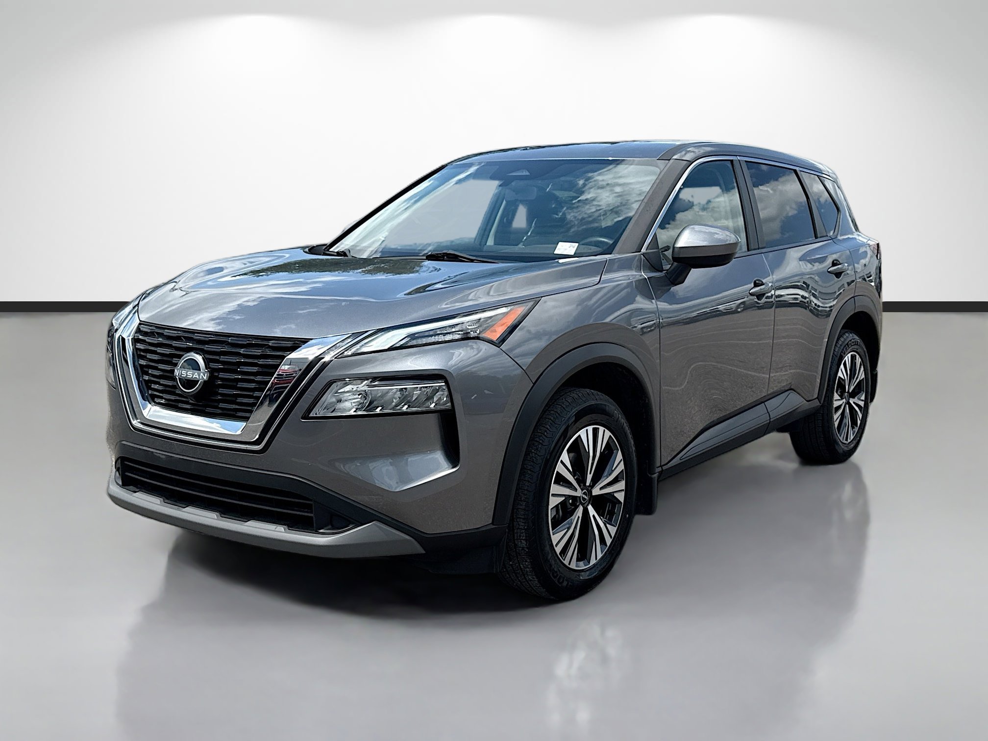 Used 2023 Nissan Rogue SV image 7